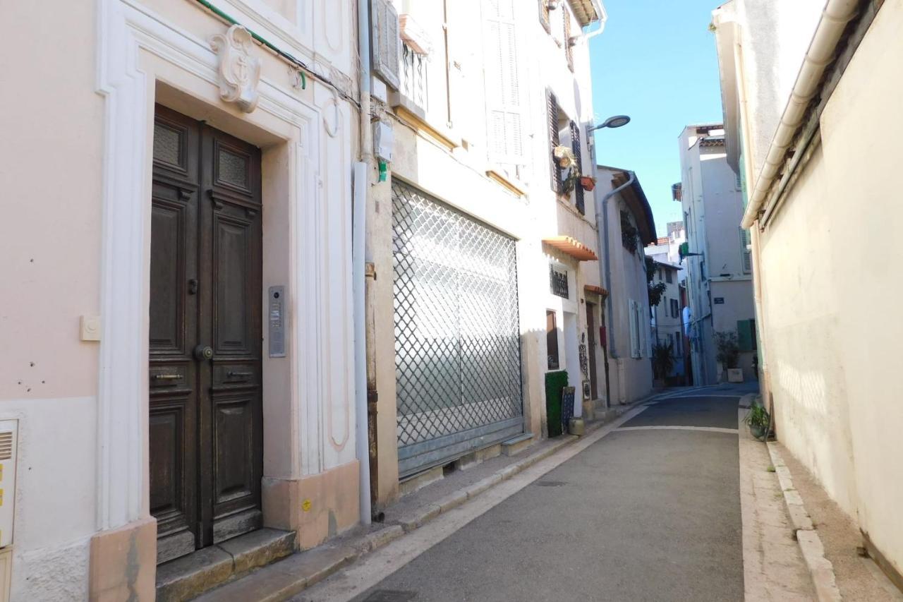 Charming Air-conditioned T1 Bis 'les Bains' In The Heart Of Old Appartement Antibes