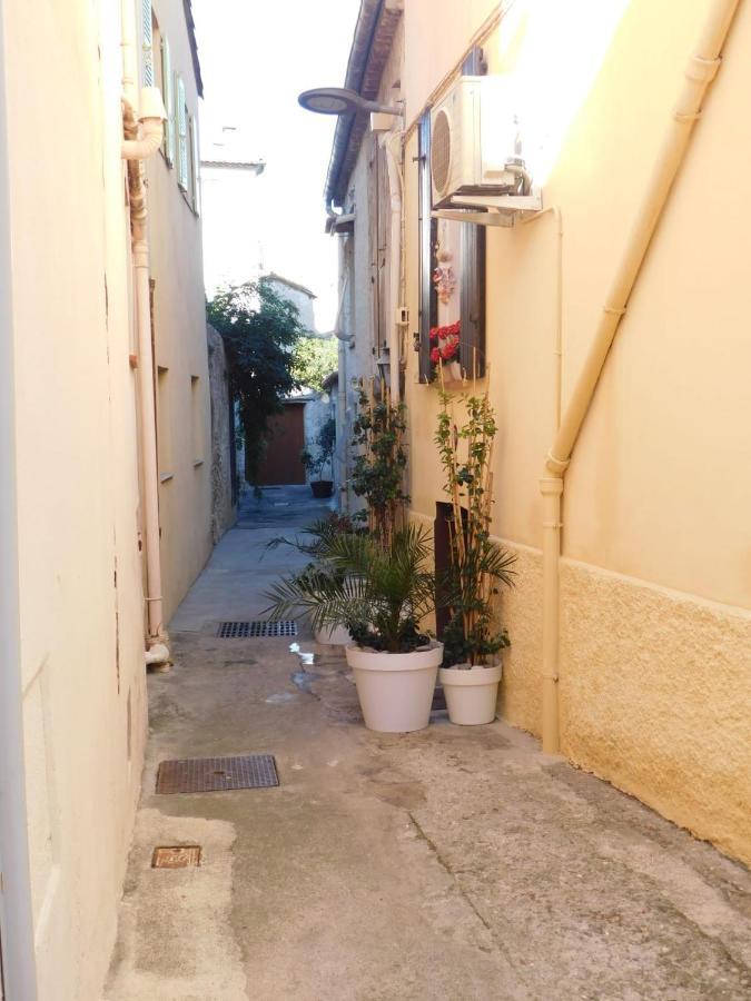 Appartement Charming Air-conditioned T1 Bis 'les Bains' In The Heart Of Old *